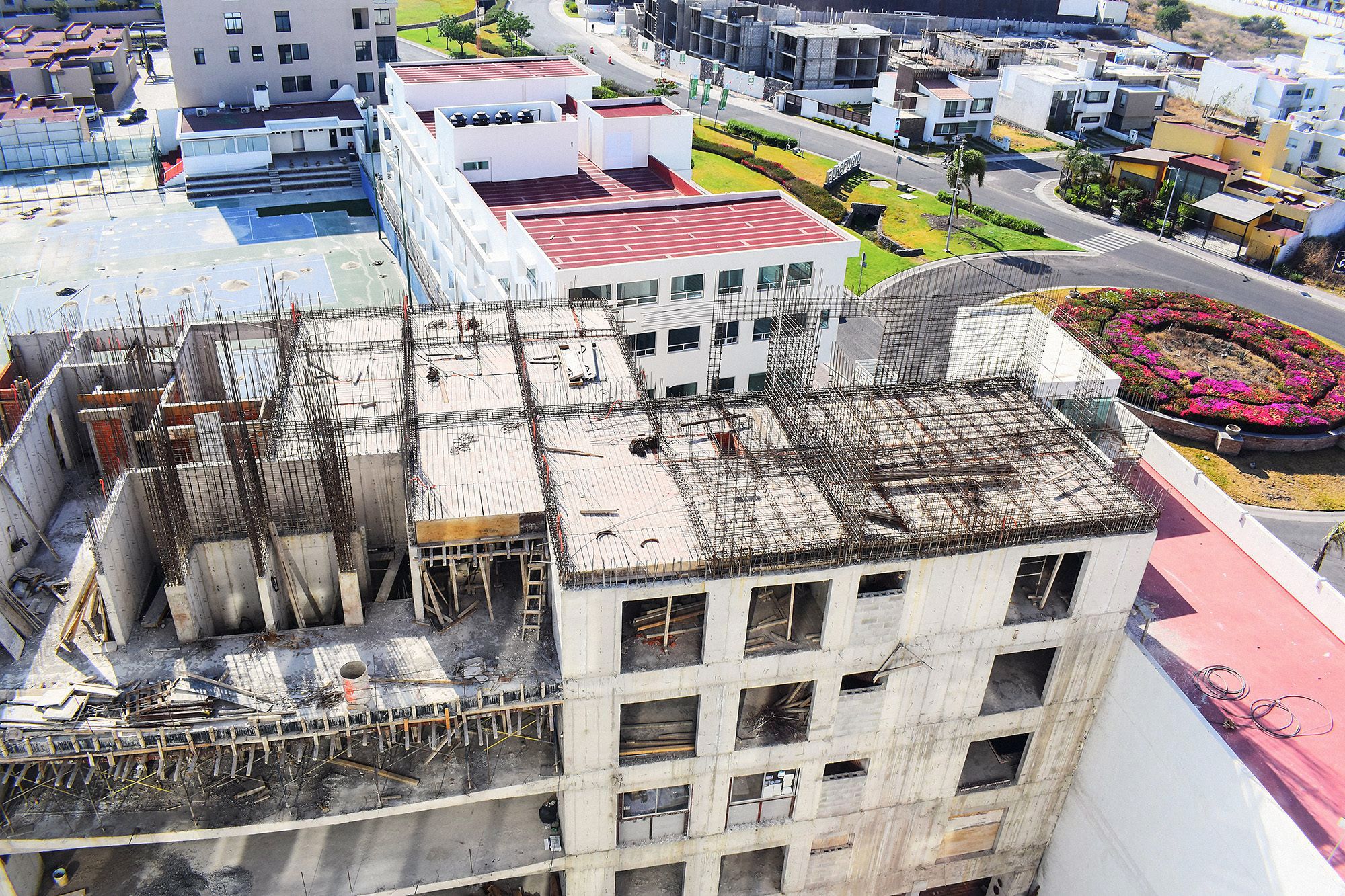 Losas y armado de los últimos niveles en obra